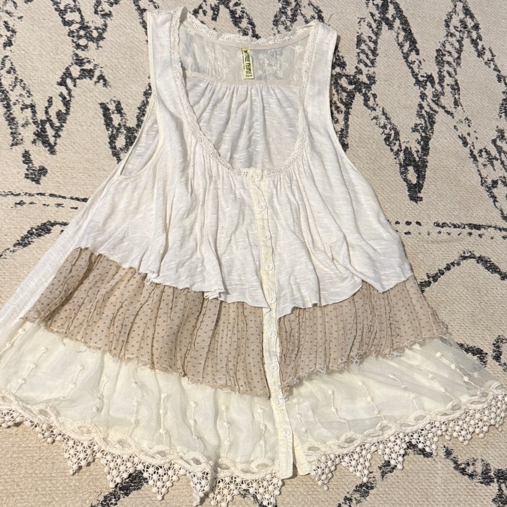 FREE PEOPLE Vintage Elegant Lace Trim Blouse
